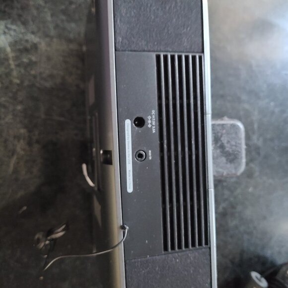 iHOME Model: D95 - Picture 4 of 6